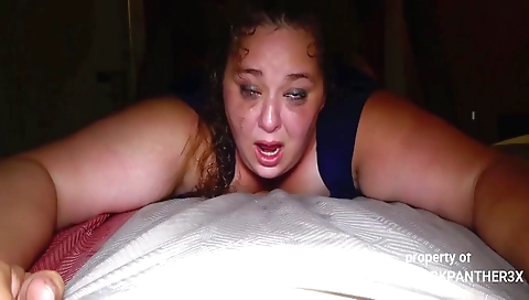 Amateur brunette cums and fucked in the pissing pit