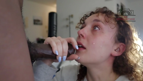 Blonde with a great face gets a deepthroating blowjob