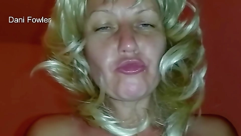 Mature blonde gets screwed hard in amateur creampie video