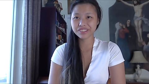 Reya gets fucked and she receives a facial in the video