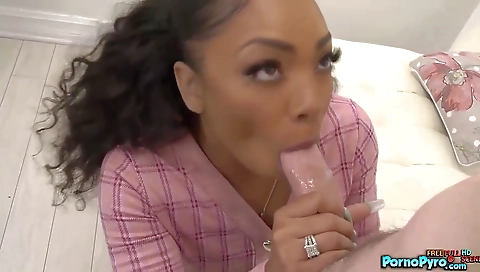 Amateur ebony pornstar gets a huge white cock in her mouth